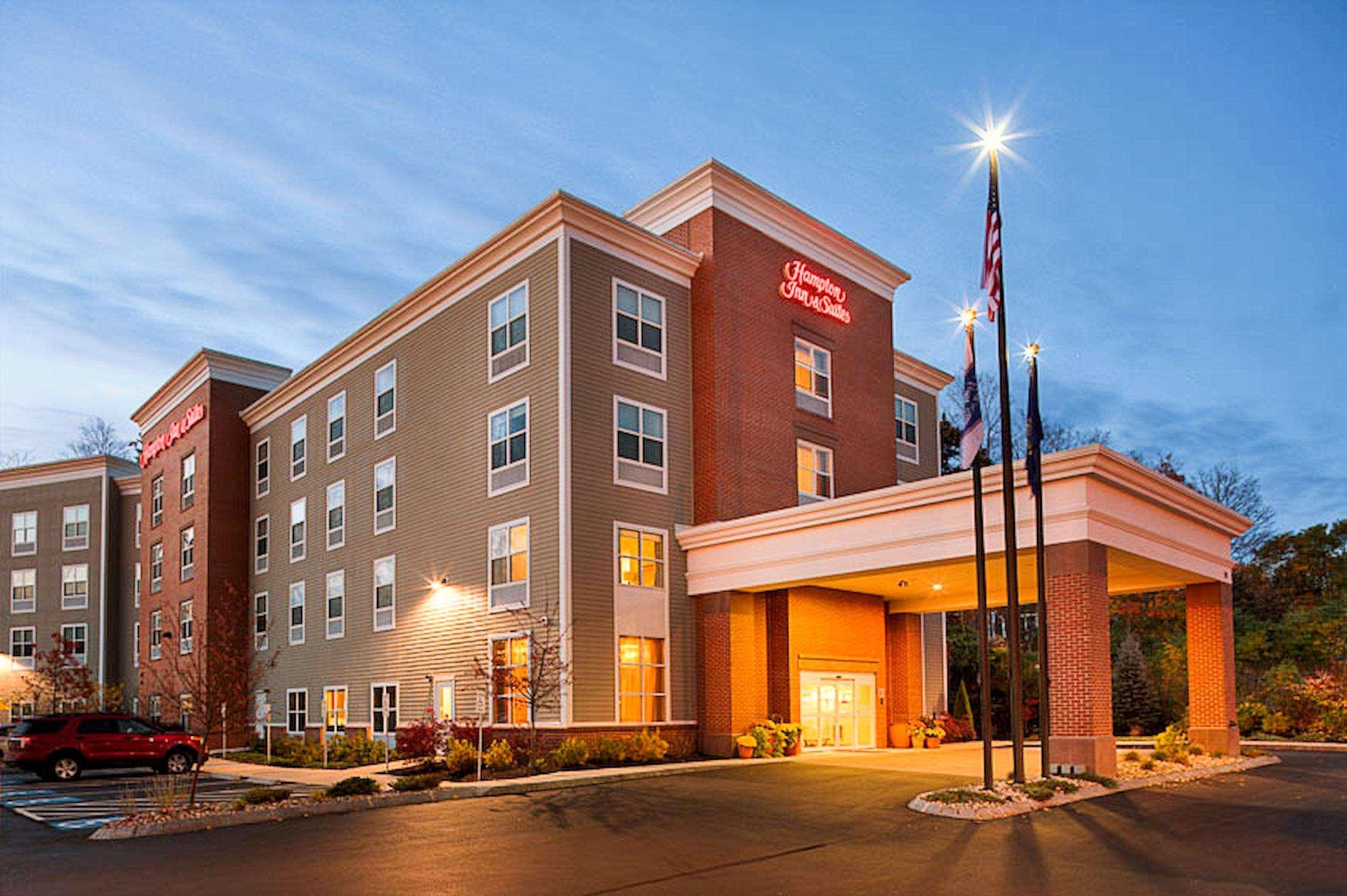 Hampton Inn & Suites Exeter Exterior foto